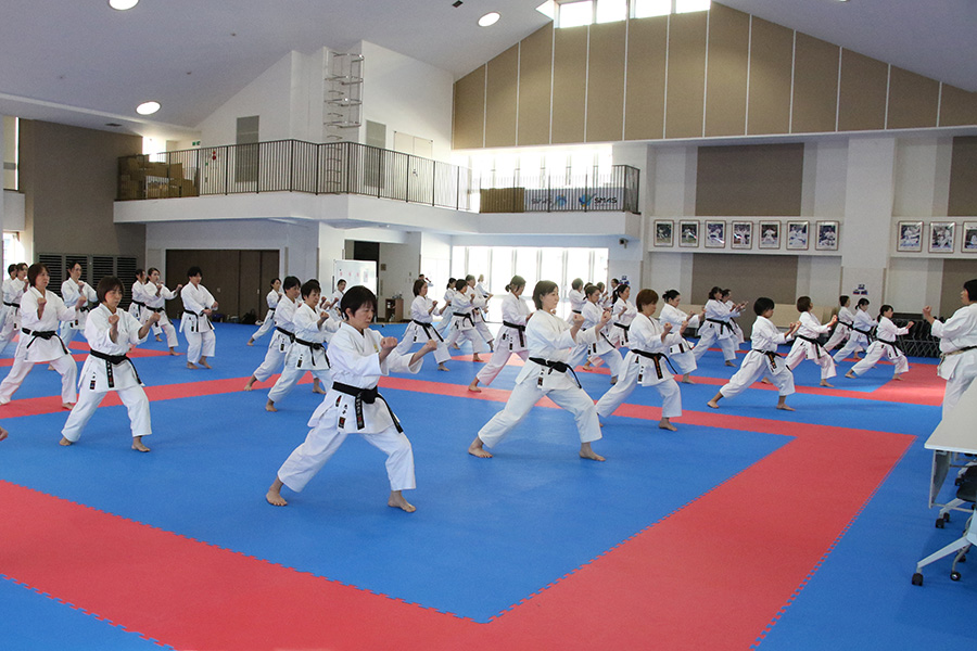 あなたが現在見ているのは 令和7年度 女性会員対象 技術・審判講習会を開催